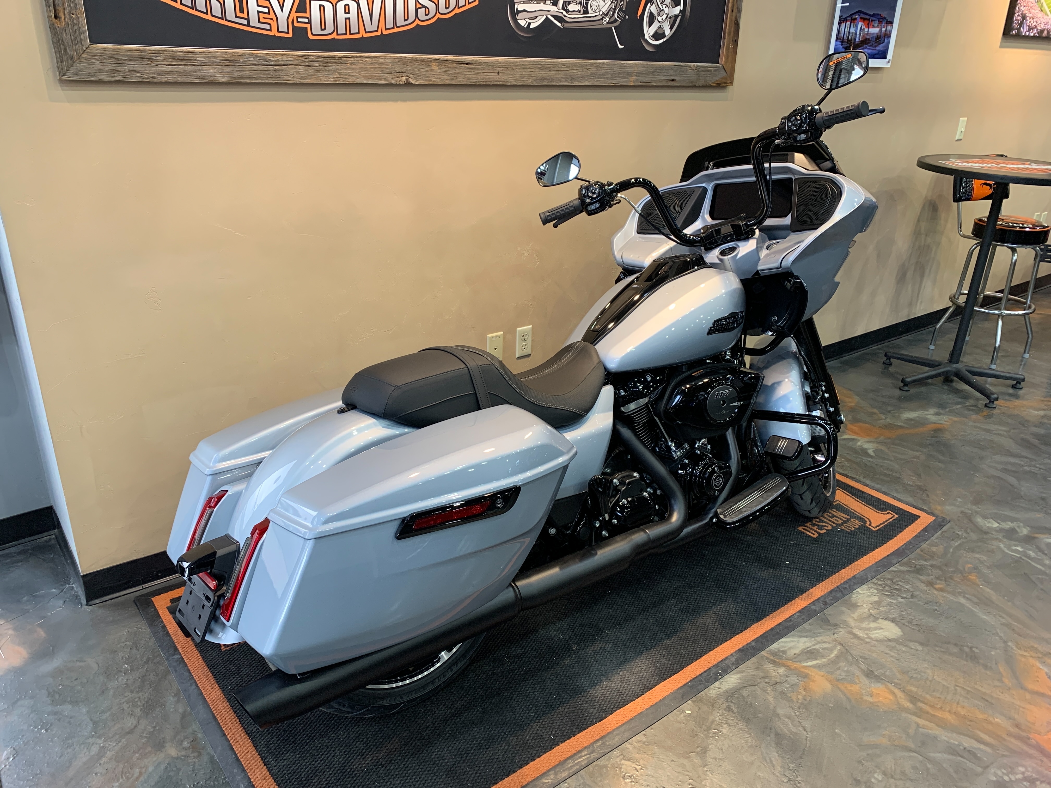 2024 Harley-Davidson Road Glide Base at Vandervest Harley-Davidson, Green Bay, WI 54303