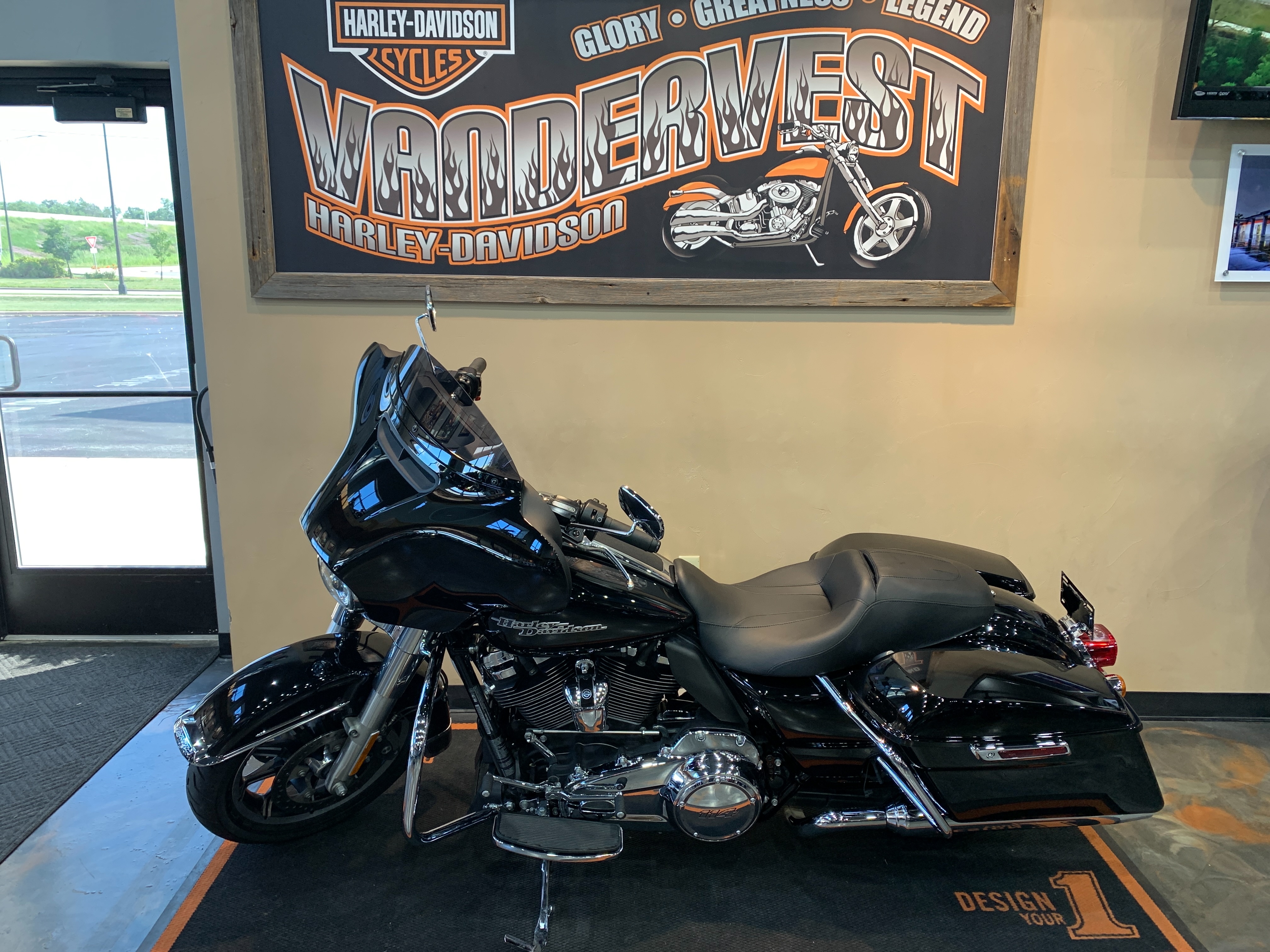 2019 Harley-Davidson Touring Base at Vandervest Harley-Davidson, Green Bay, WI 54303