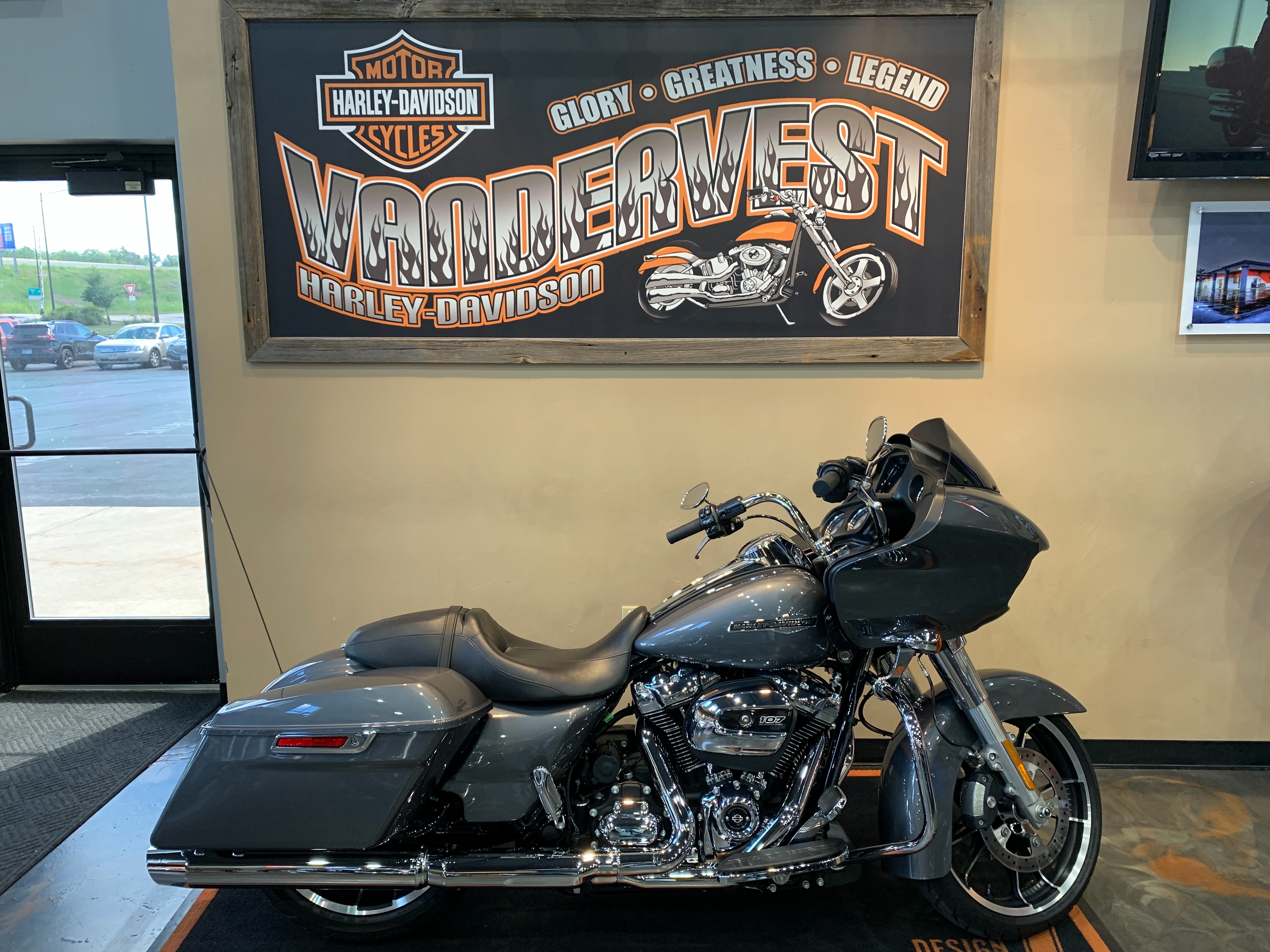 2021 Harley-Davidson Grand American Touring Road Glide at Vandervest Harley-Davidson, Green Bay, WI 54303