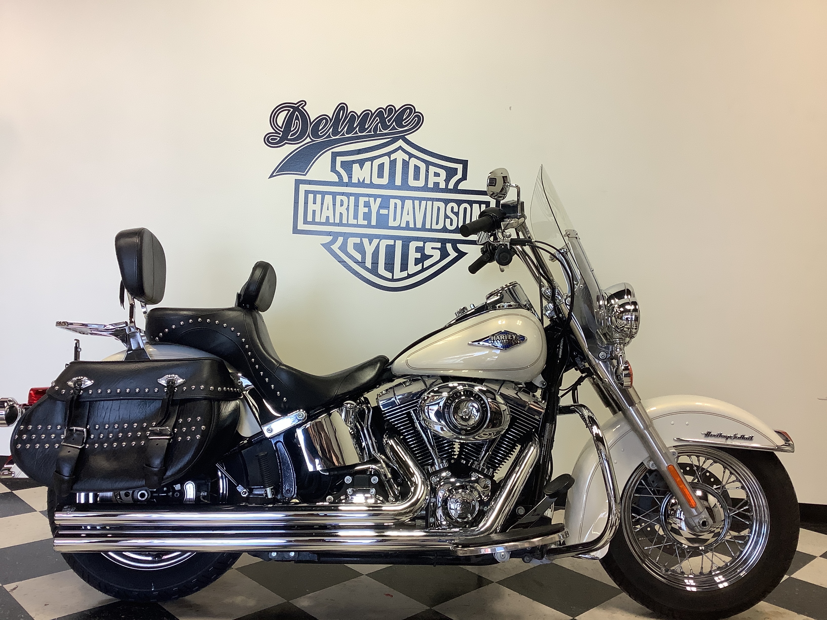 2015 Harley-Davidson Softail Heritage Softail Classic at Deluxe Harley Davidson