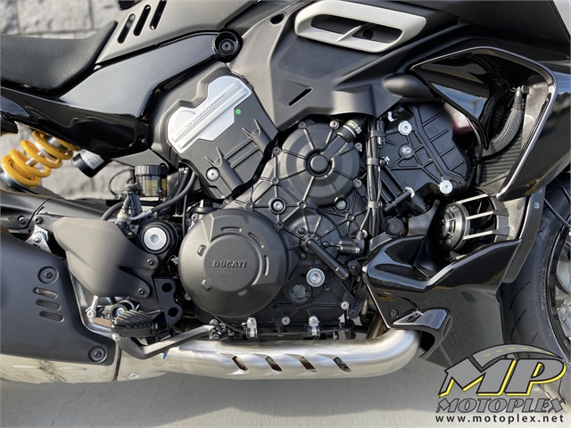 2023 Ducati Diavel V4 at Lynnwood Motoplex, Lynnwood, WA 98037