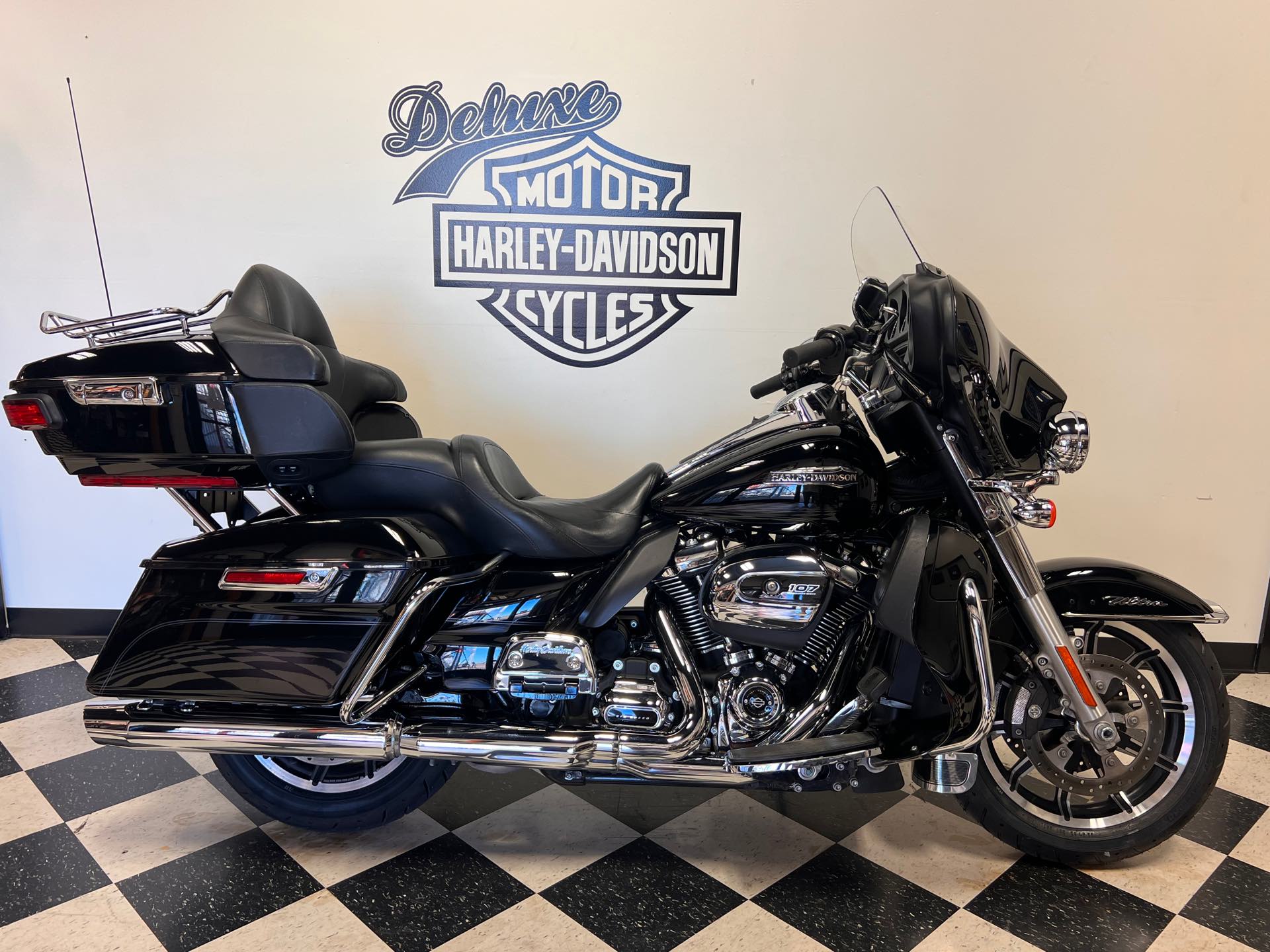 2018 Harley-Davidson Electra Glide Ultra Classic at Deluxe Harley Davidson