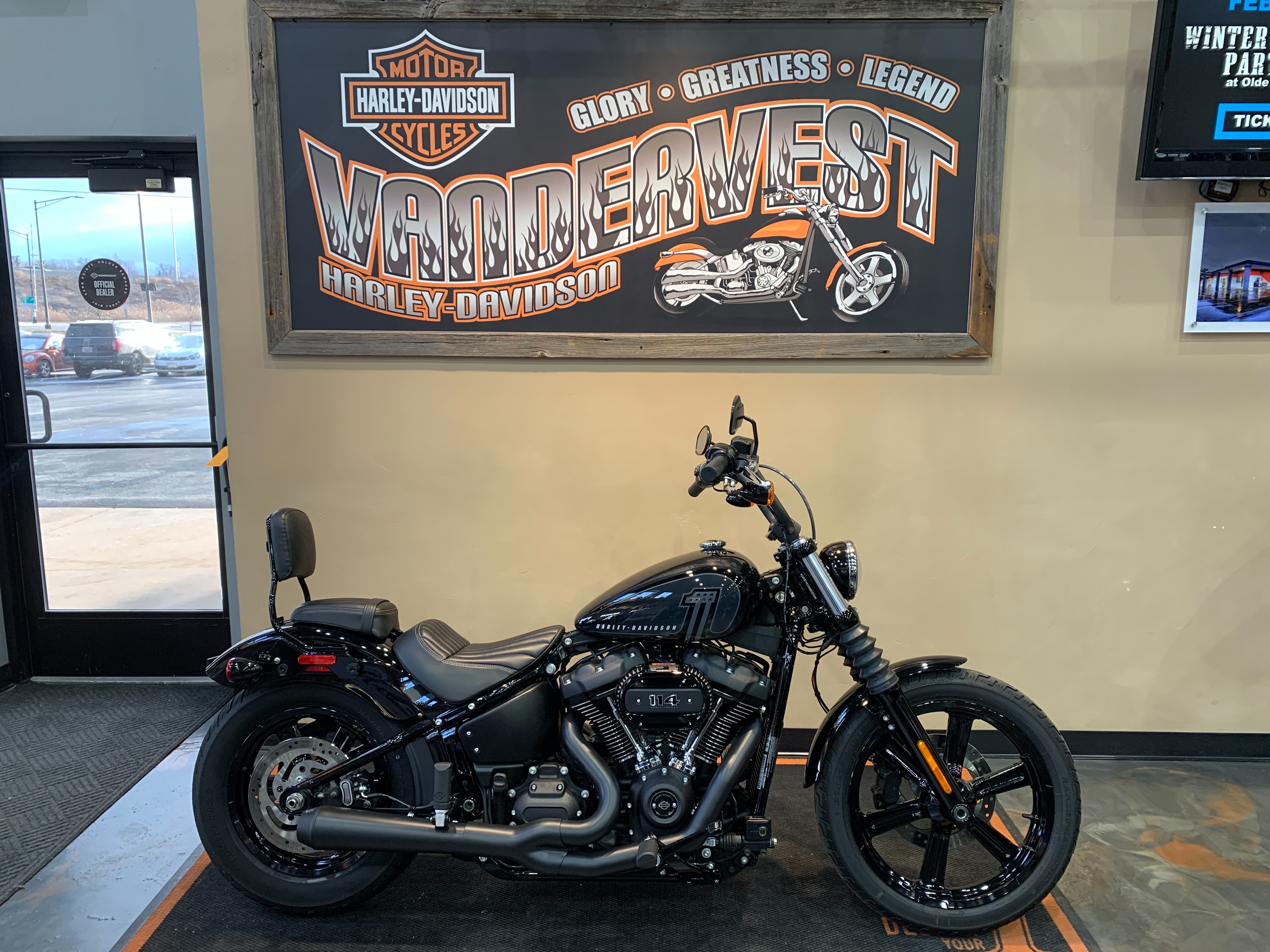 2024 Harley-Davidson Softail Street Bob 114 at Vandervest Harley-Davidson, Green Bay, WI 54303