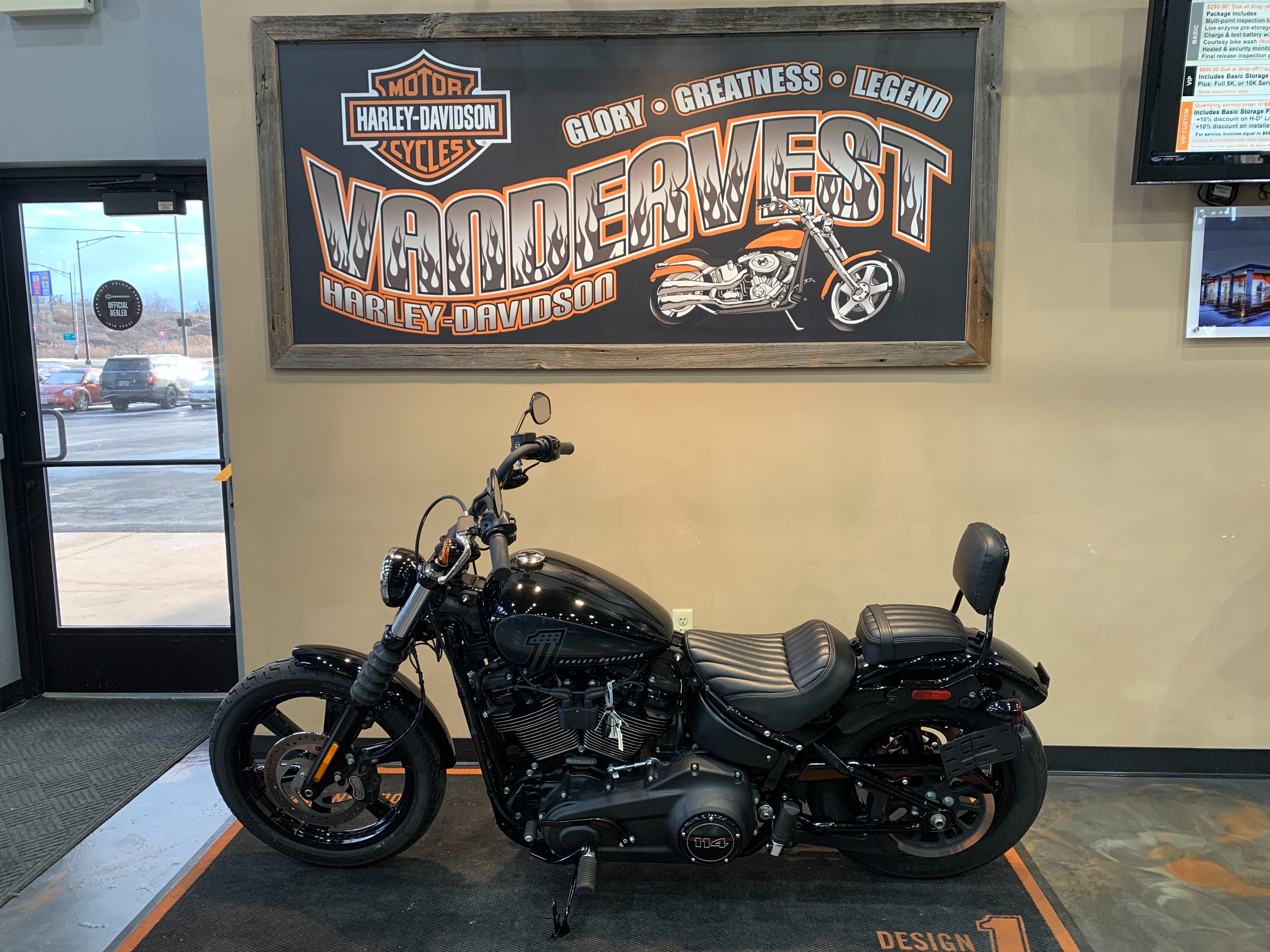 2024 Harley-Davidson Softail Street Bob 114 at Vandervest Harley-Davidson, Green Bay, WI 54303