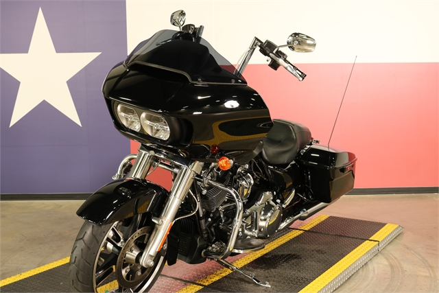2017 Harley-Davidson Road Glide Base at Texas Harley