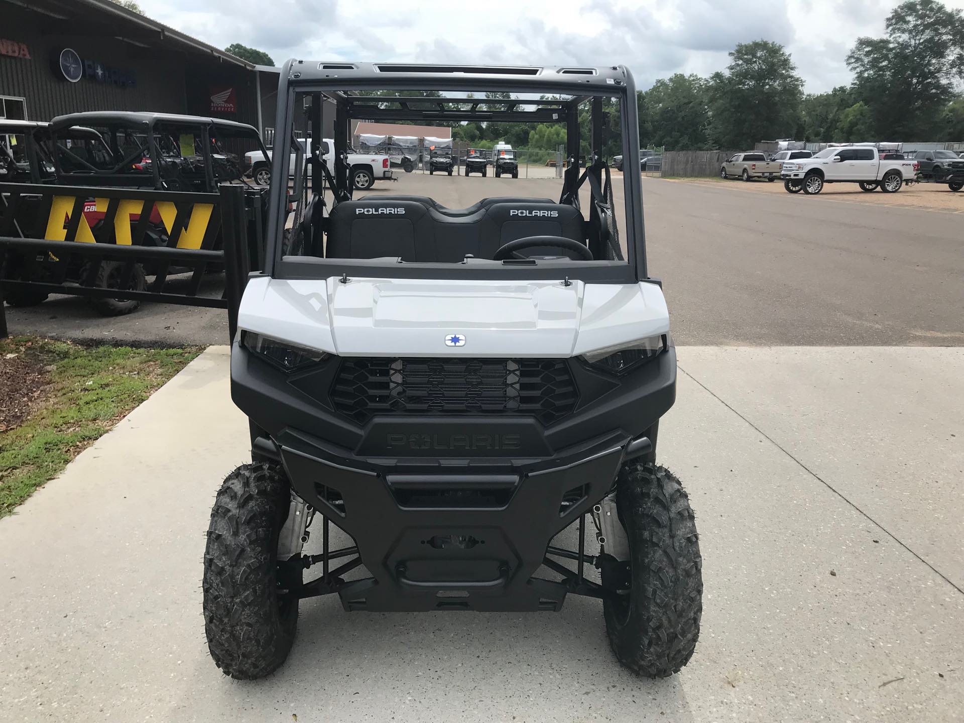 2024 POLARIS 570 CREW Premium at ATV Zone, LLC