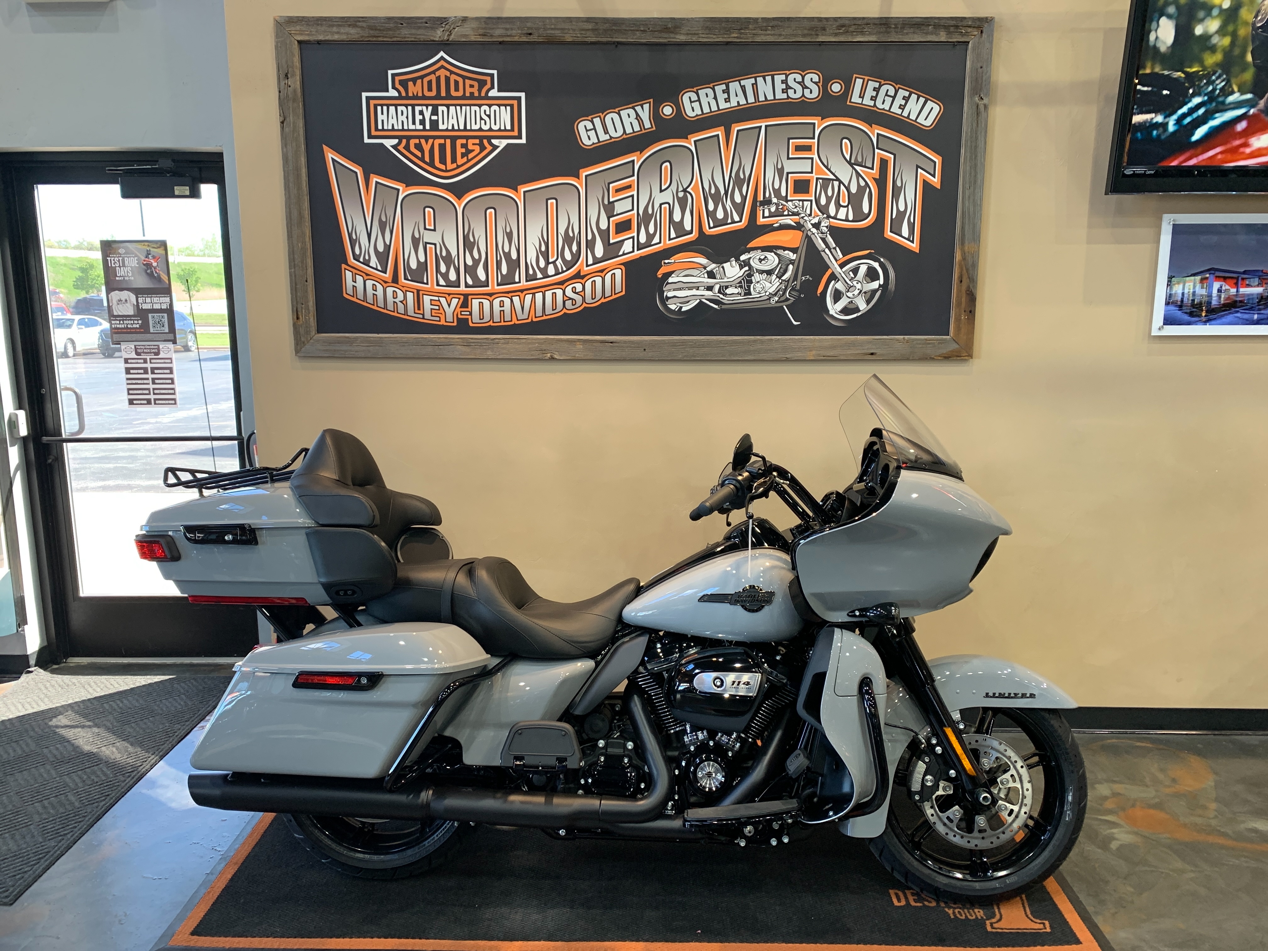 2024 Harley-Davidson Road Glide Limited at Vandervest Harley-Davidson, Green Bay, WI 54303