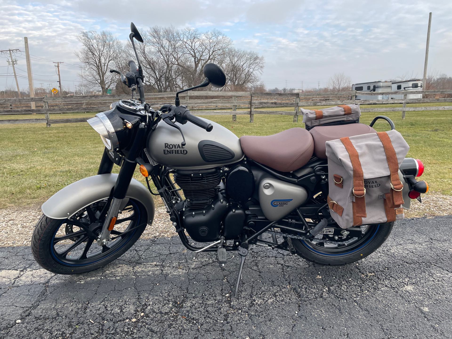 2023 Royal Enfield Classic 350 at Randy's Cycle