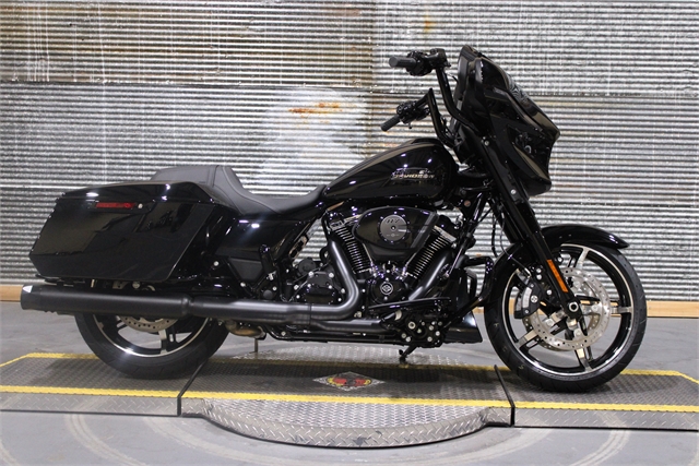 2024 Harley-Davidson Street Glide Base at Texarkana Harley-Davidson