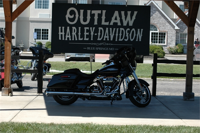 2017 Harley-Davidson Street Glide Base at Outlaw Harley-Davidson