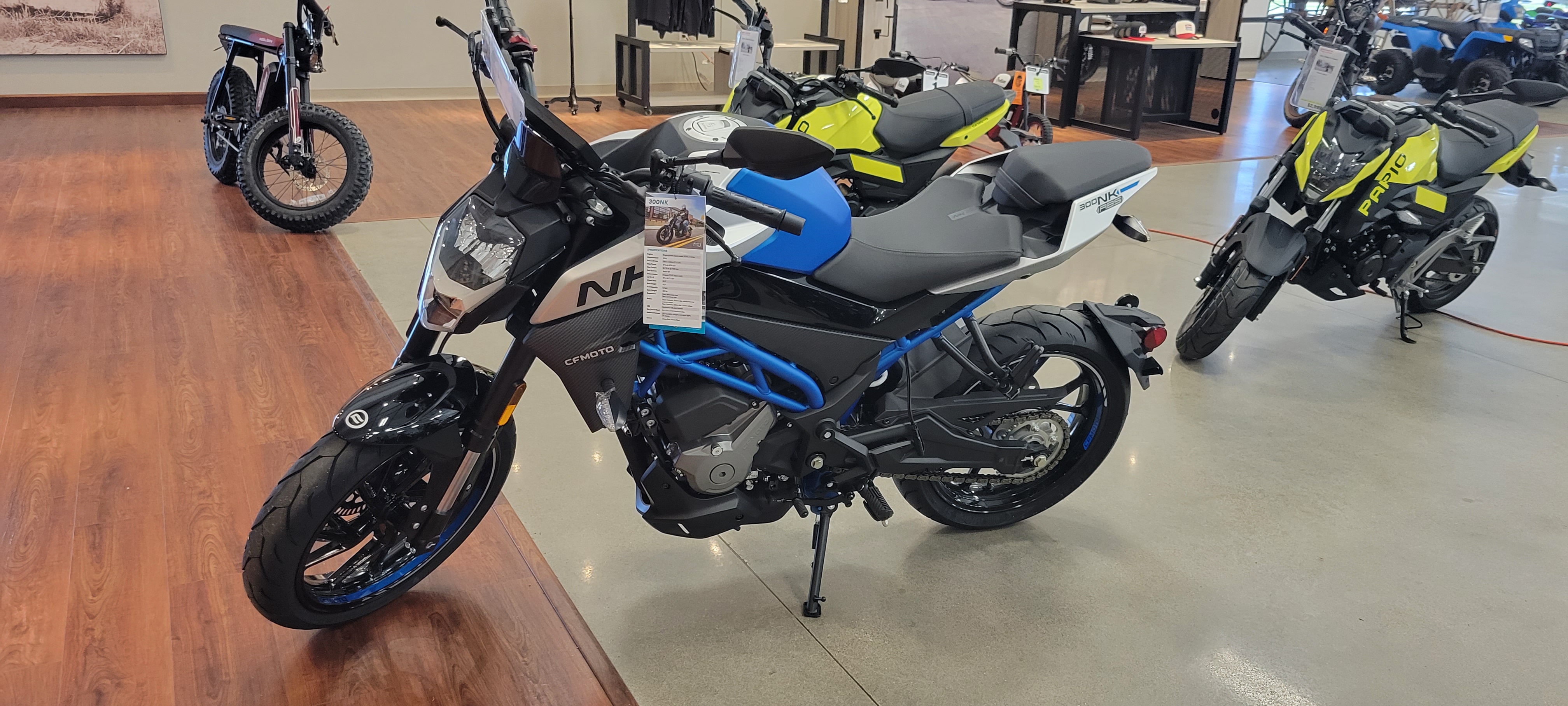 2022 CFMOTO 300 NK at Brenny's Motorcycle Clinic, Bettendorf, IA 52722
