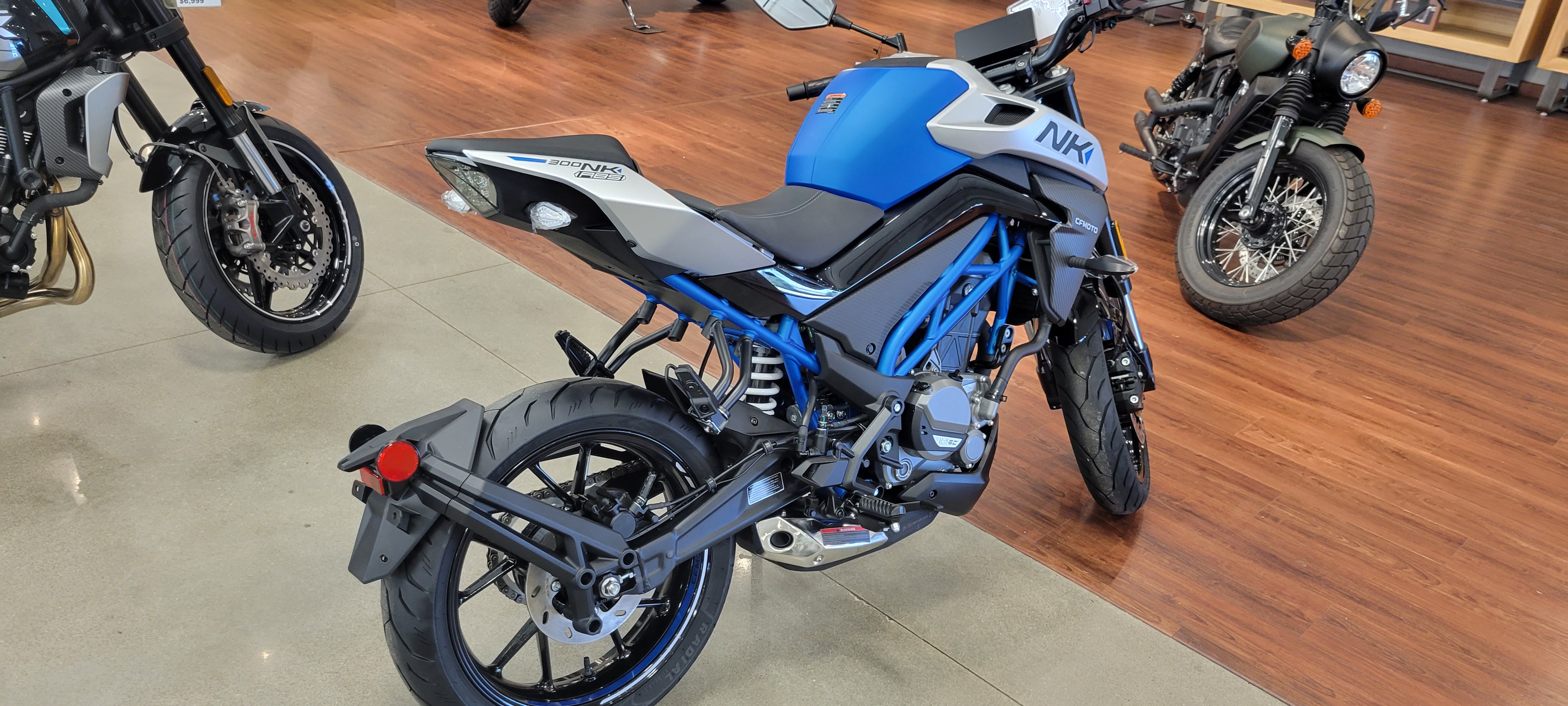 2022 CFMOTO 300 NK at Brenny's Motorcycle Clinic, Bettendorf, IA 52722