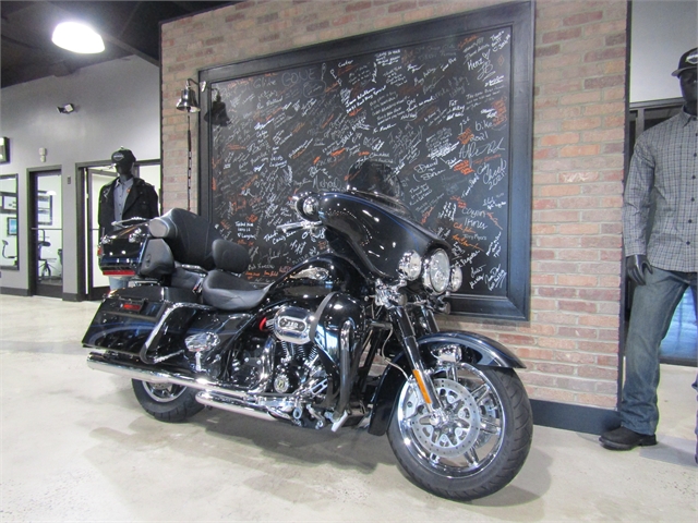 2013 Harley-Davidson Electra Glide CVO Ultra Classic 110th Anniversary Edition at Cox's Double Eagle Harley-Davidson