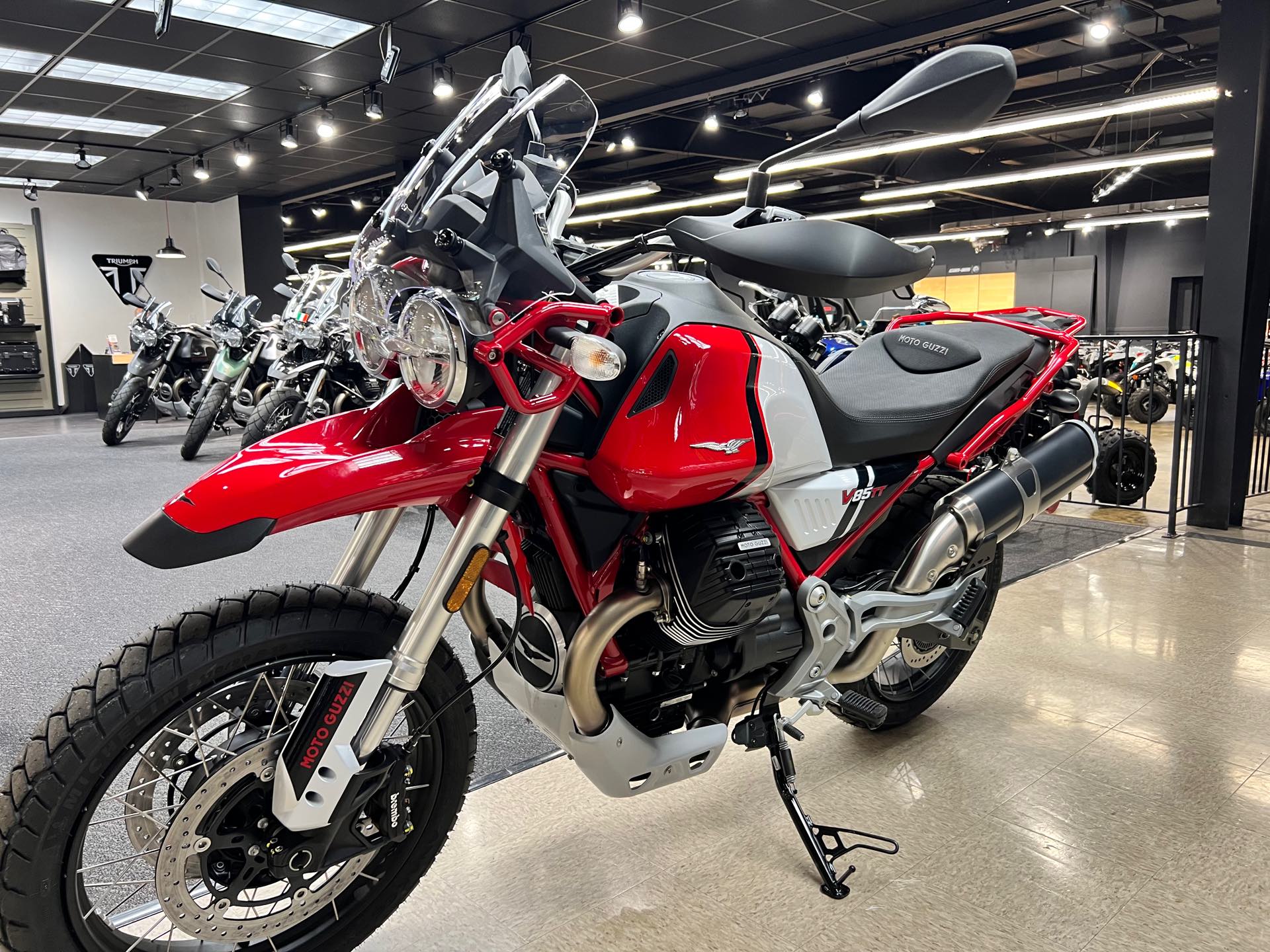 2022 Moto Guzzi V85 TT Adventure E5 at Sloans Motorcycle ATV, Murfreesboro, TN, 37129