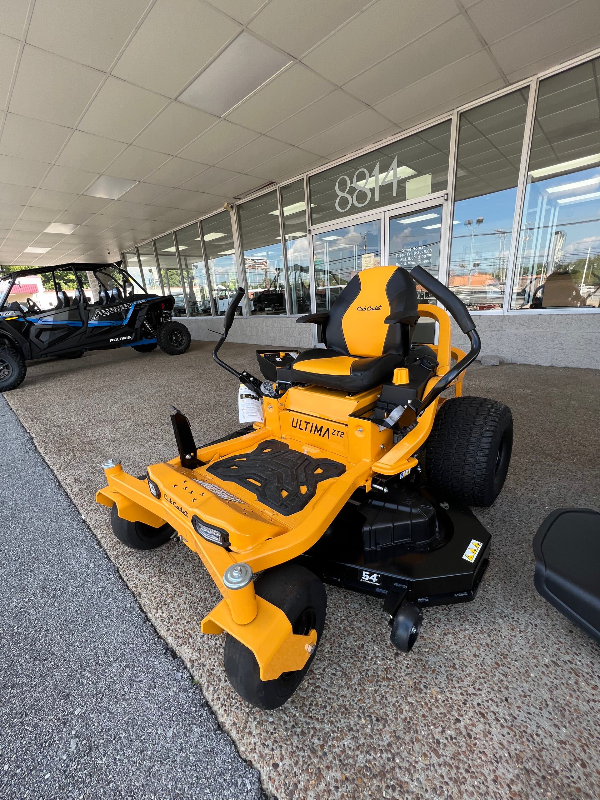 2022 Cub Cadet Zero-Turn Mowers ZT2 54 at Knoxville Powersports