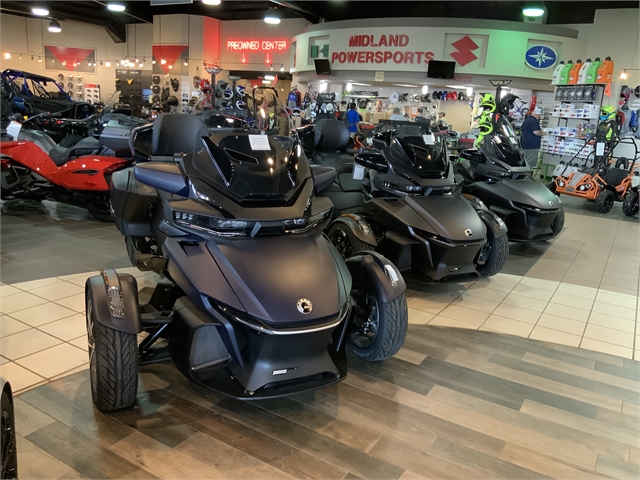 2022 Can-Am Spyder RT Sea-To-Sky at Midland Powersports