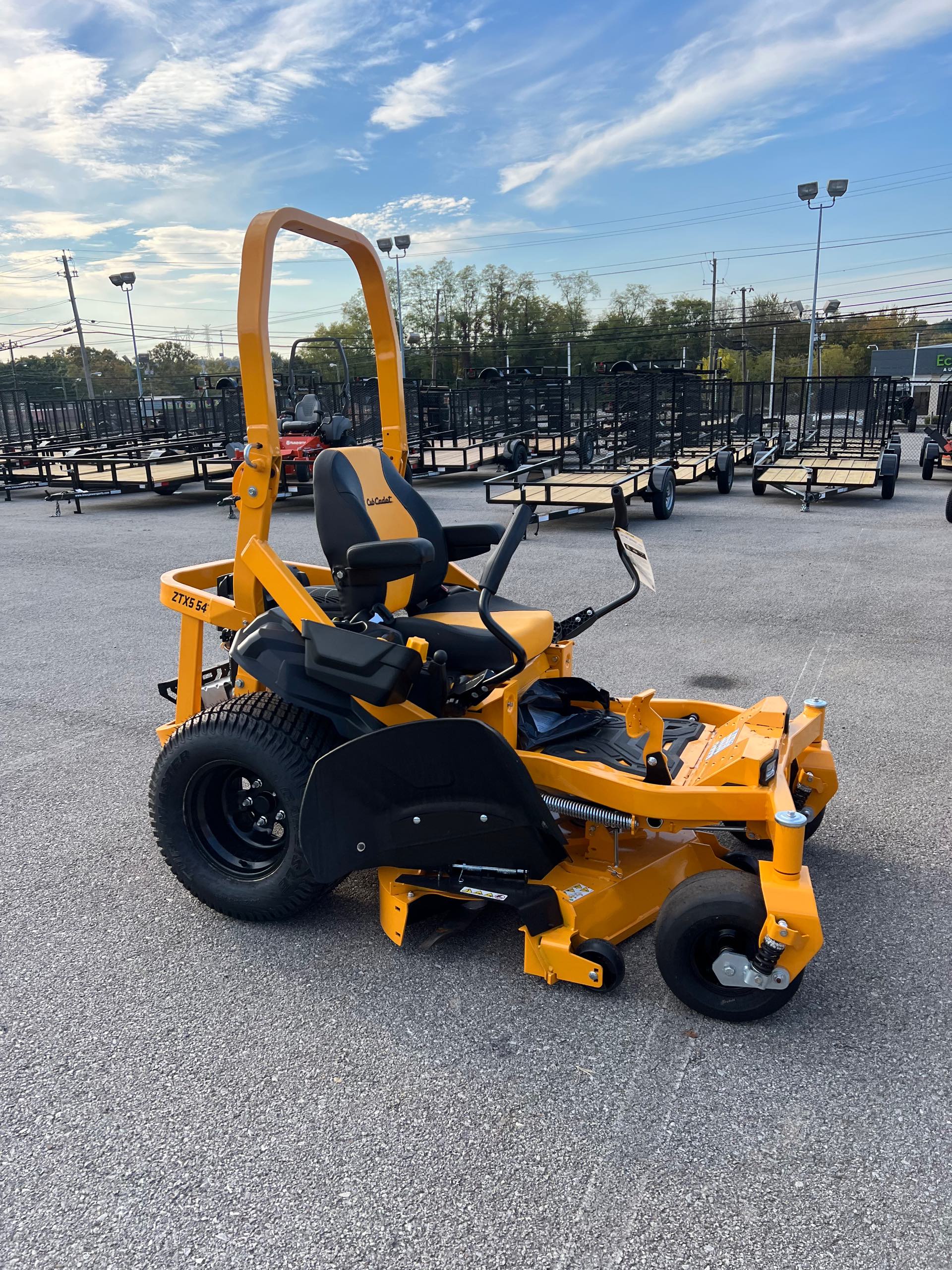 2022 Cub Cadet Zero-Turn Mowers ZTX5 54 at Knoxville Powersports