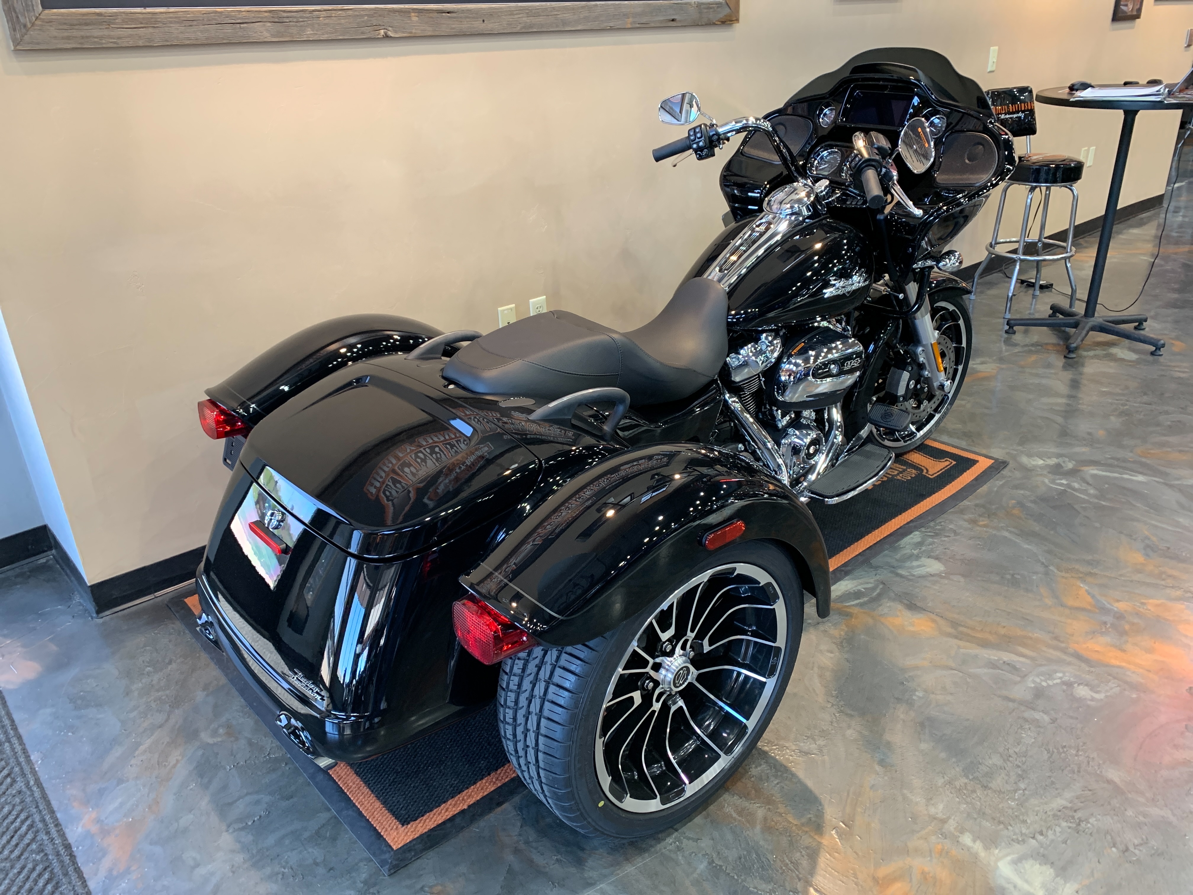 2024 Harley-Davidson Trike Road Glide 3 at Vandervest Harley-Davidson, Green Bay, WI 54303