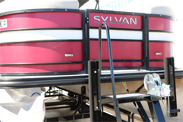 2018 Sylvan Mirage 8524 at Jerry Whittle Boats