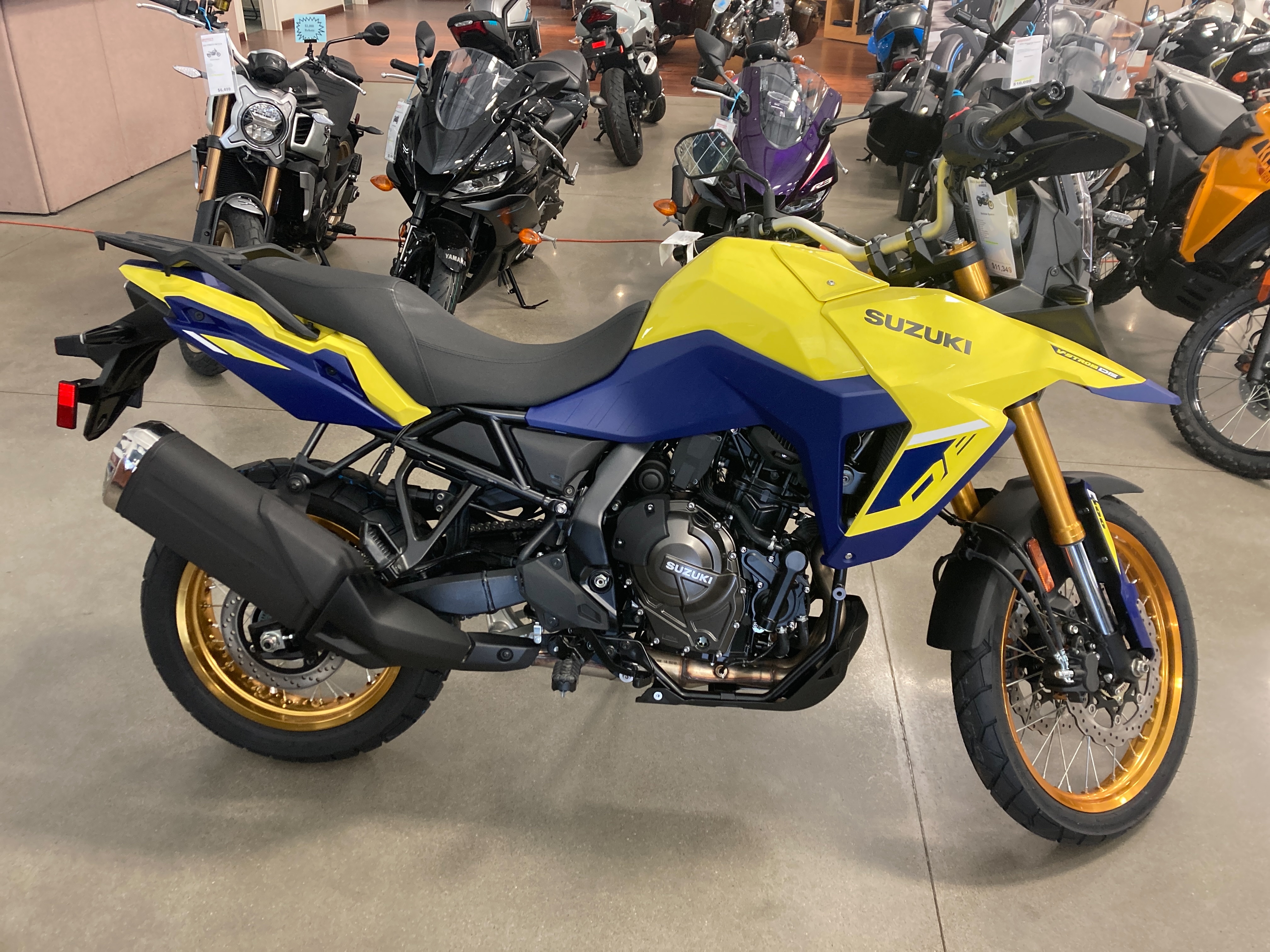 2023 Suzuki V-Strom 800DE at Brenny's Motorcycle Clinic, Bettendorf, IA 52722