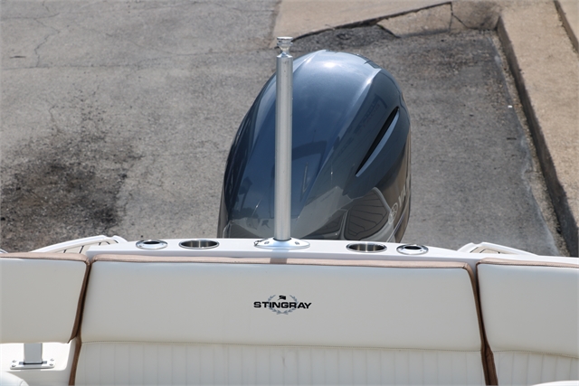 2023 Stingray 211 DC at Jerry Whittle Boats