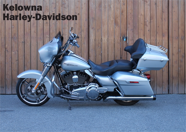 2014 Harley-Davidson Street Glide Base at Kelowna Harley-Davidson