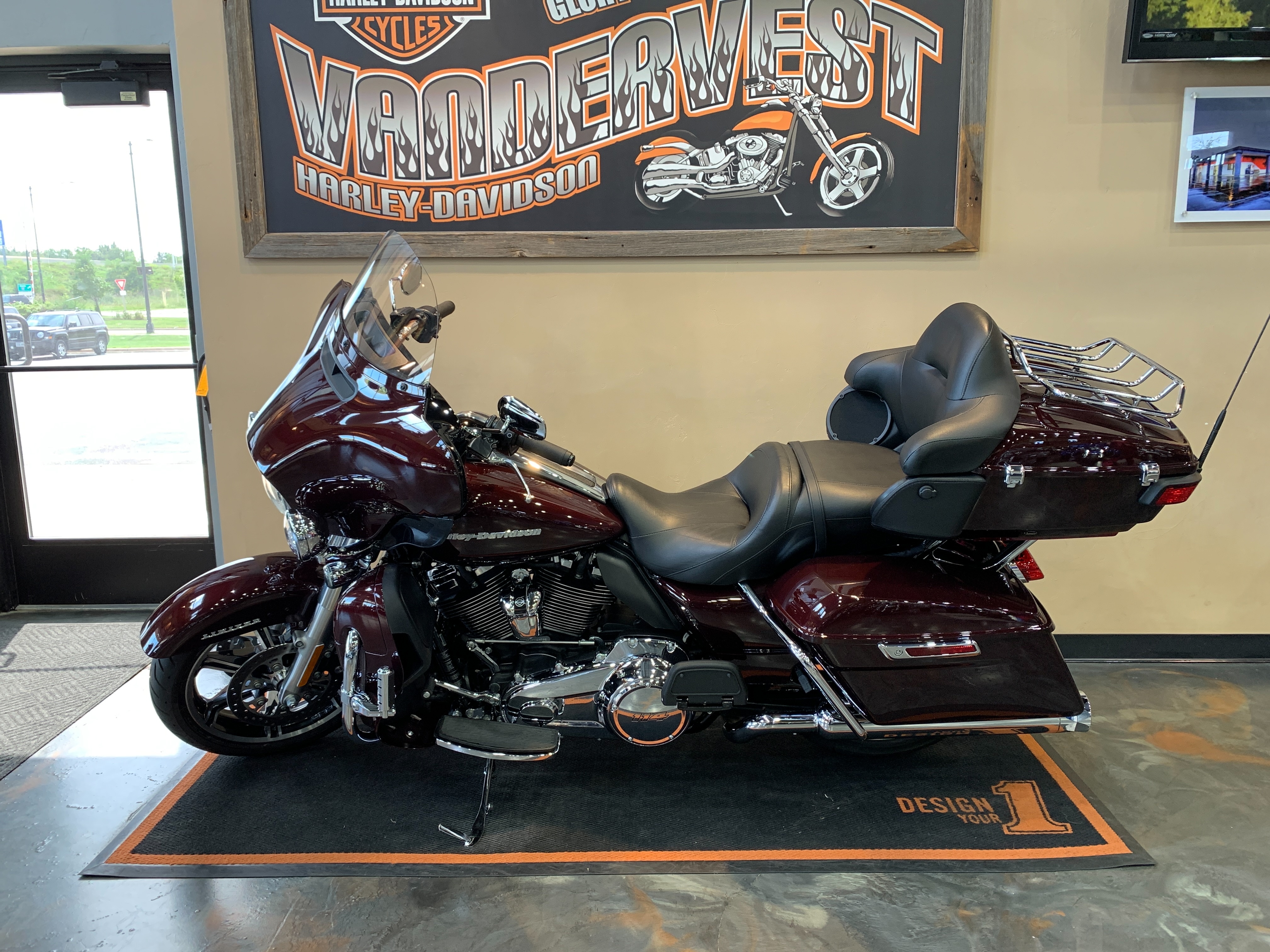 2021 Harley-Davidson Ultra Limited at Vandervest Harley-Davidson, Green Bay, WI 54303