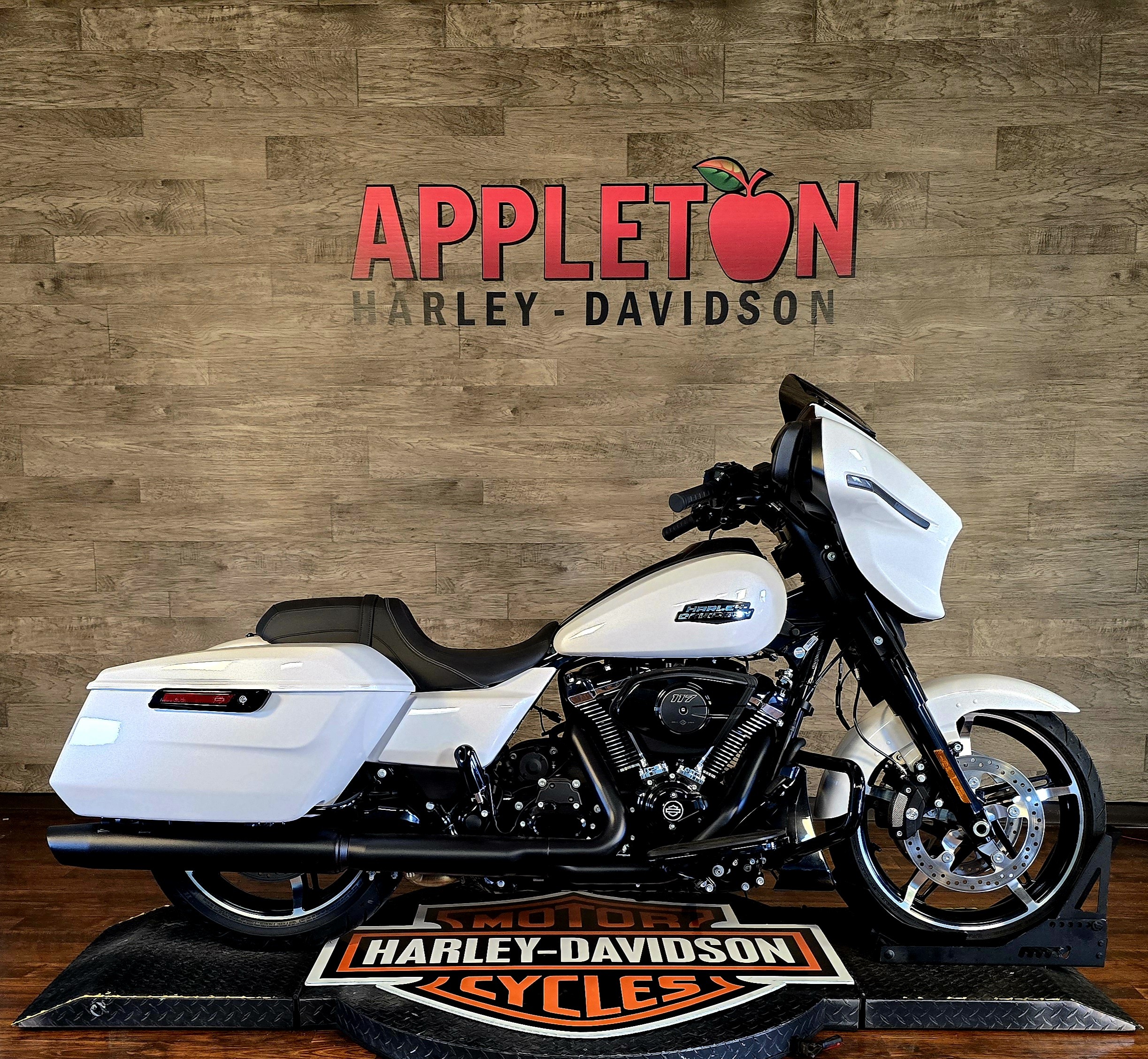 2024 Harley-Davidson Street Glide Base at Appleton Harley-Davidson