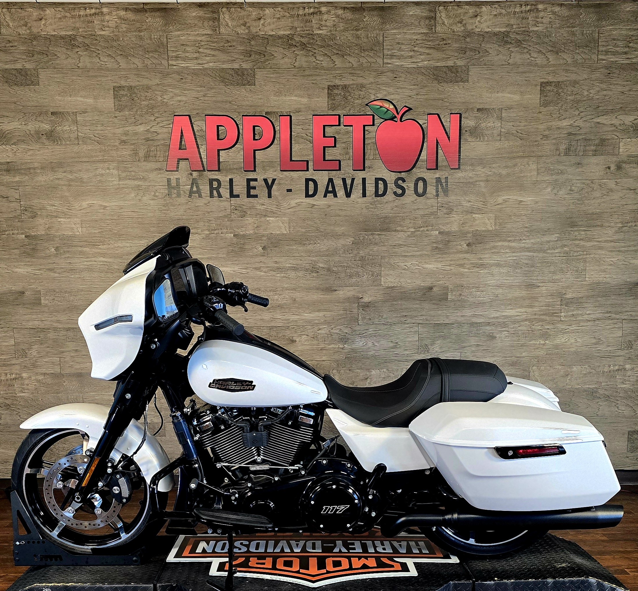 2024 Harley-Davidson Street Glide Base at Appleton Harley-Davidson