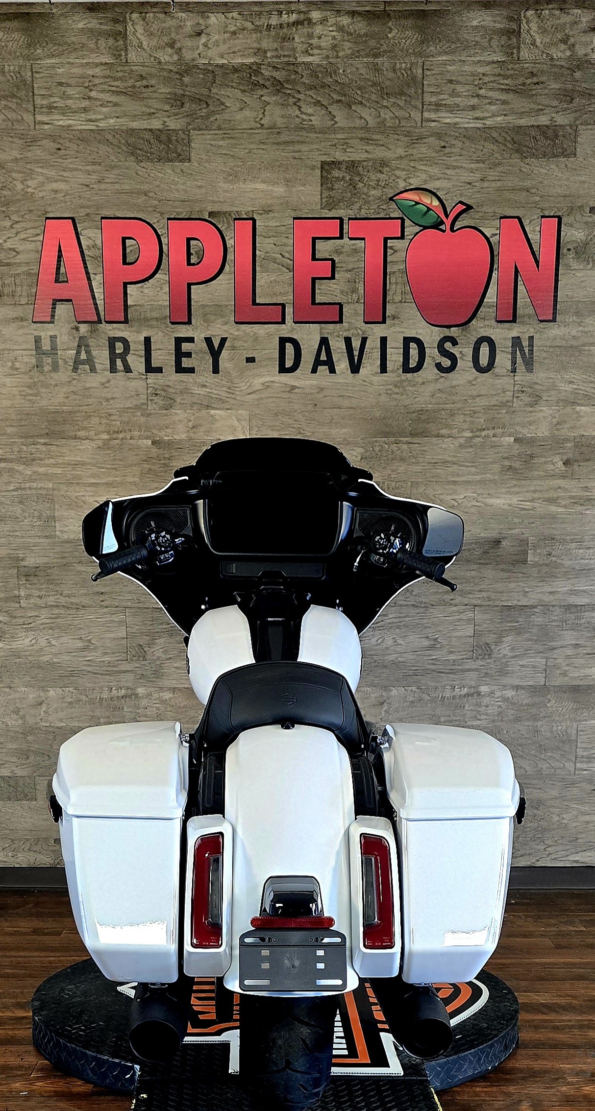 2024 Harley-Davidson Street Glide Base at Appleton Harley-Davidson