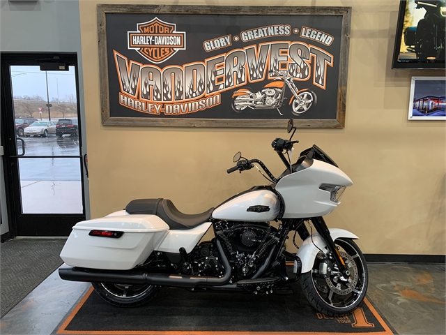 2024 Harley-Davidson Road Glide Base at Vandervest Harley-Davidson, Green Bay, WI 54303