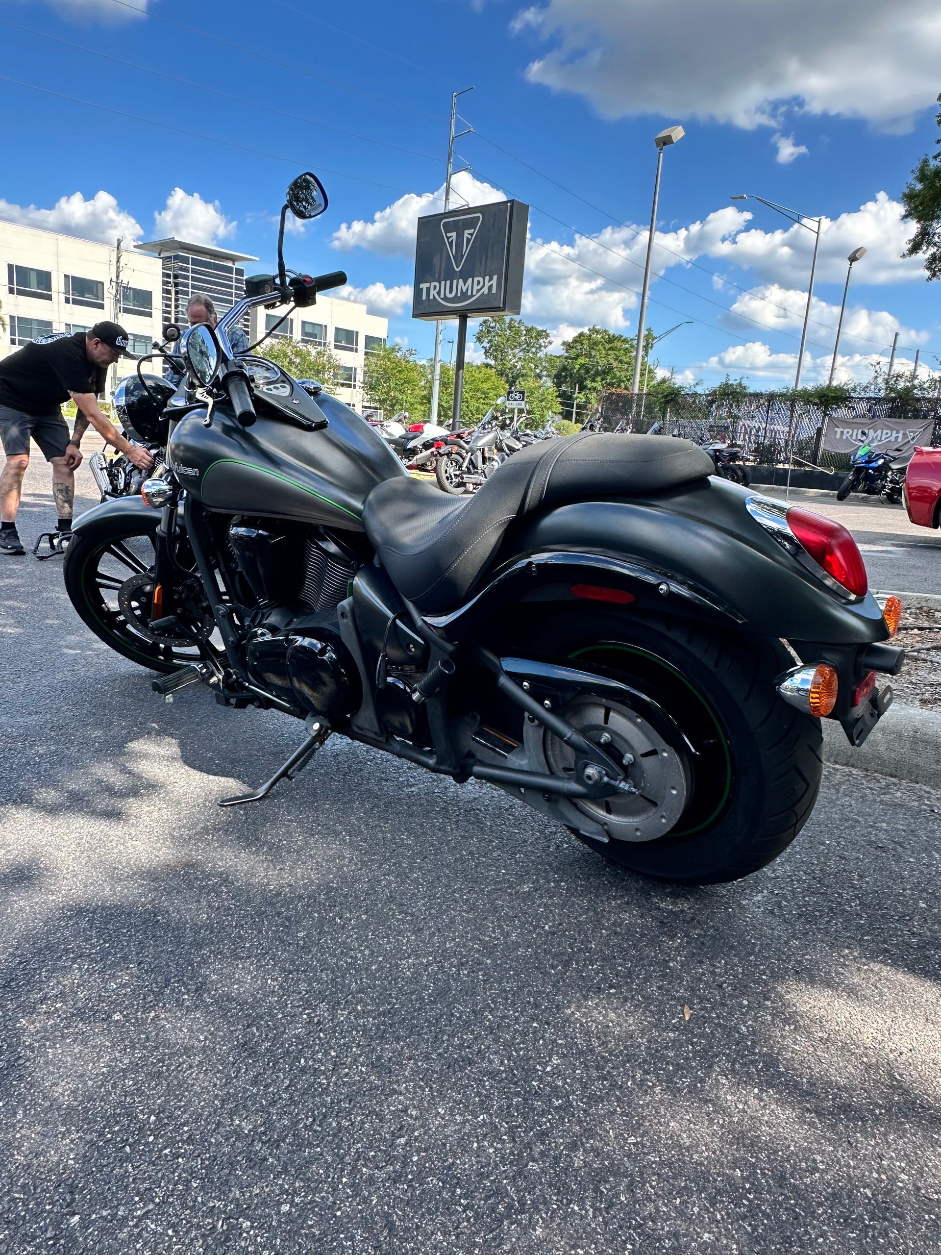 2017 Kawasaki Vulcan 900 Custom at Tampa Triumph, Tampa, FL 33614