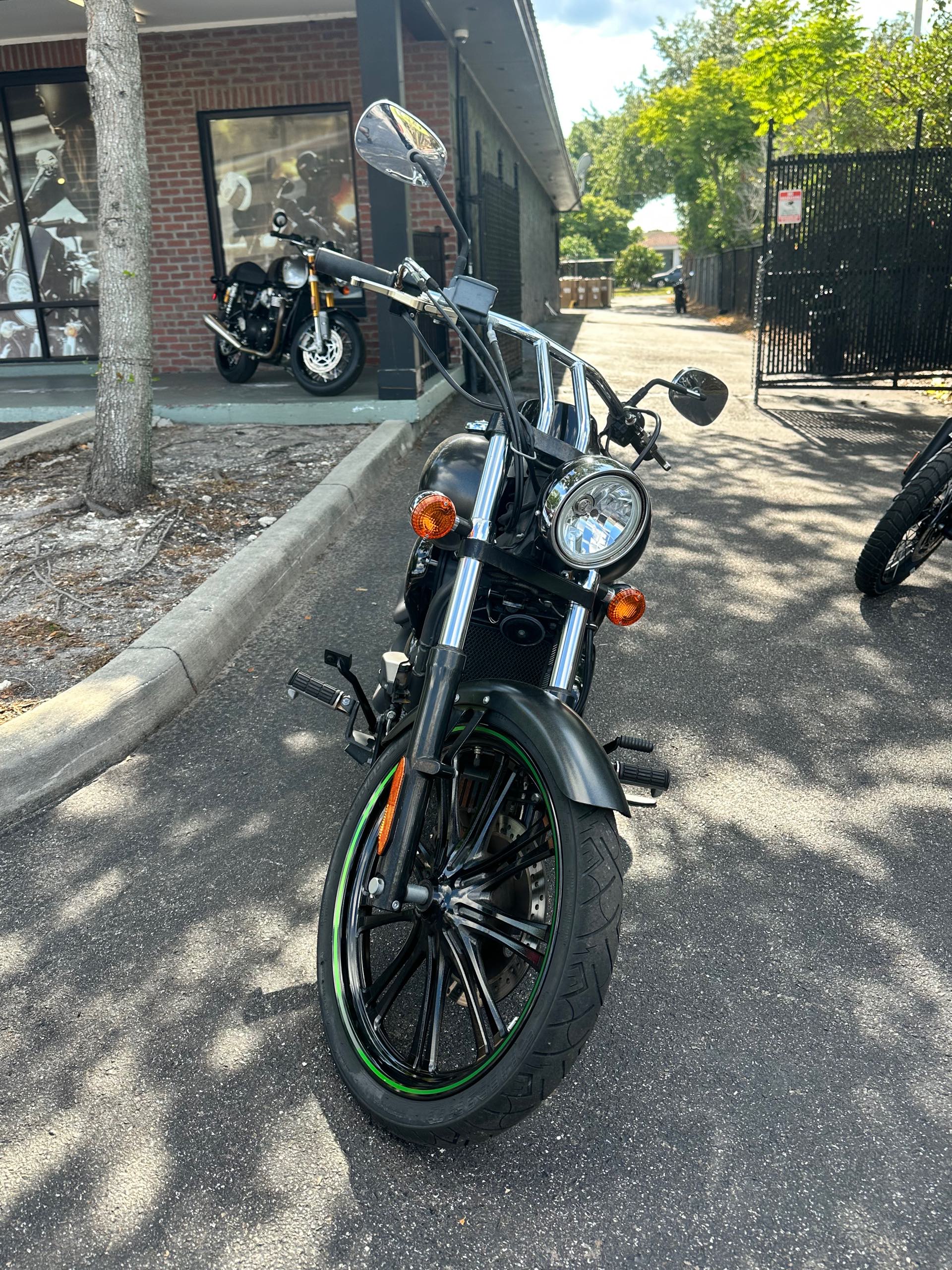 2017 Kawasaki Vulcan 900 Custom at Tampa Triumph, Tampa, FL 33614