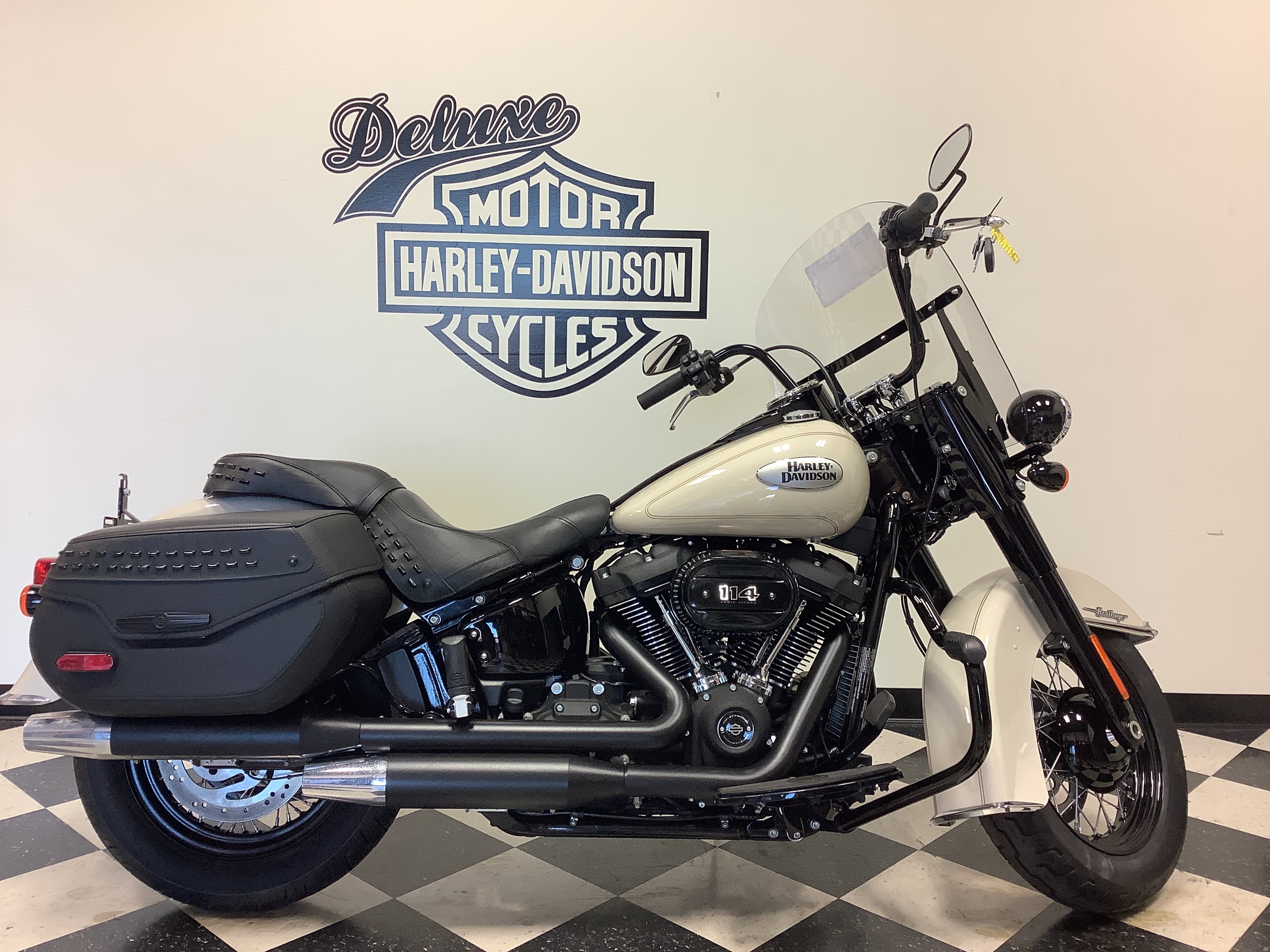 2022 Harley-Davidson Softail Heritage Classic at Deluxe Harley Davidson