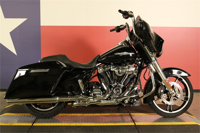 2019 Harley-Davidson Street Glide Base at Texas Harley