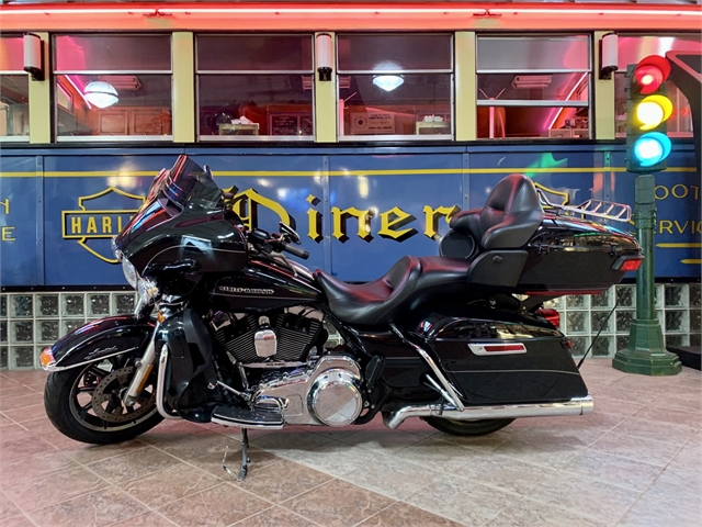 2015 Harley-Davidson Electra Glide Ultra Limited Low at South East Harley-Davidson