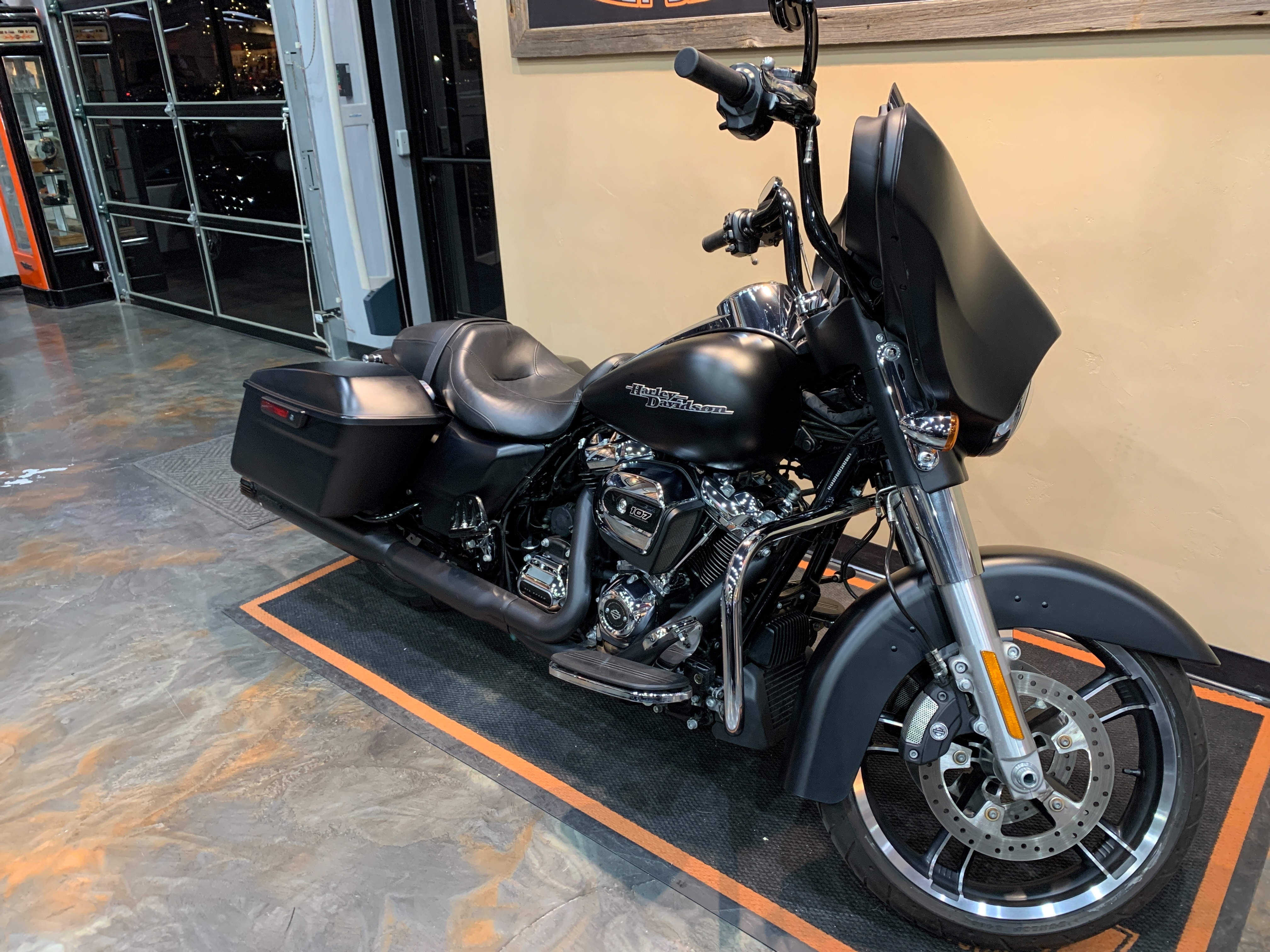 2017 Harley-Davidson Street Glide Special at Vandervest Harley-Davidson, Green Bay, WI 54303