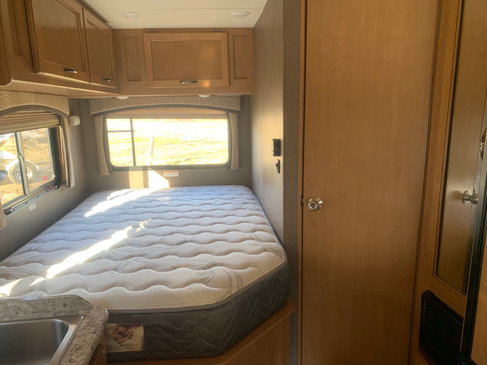 2017 Thor Motor Coach Chateau 23U at Prosser's Premium RV Outlet