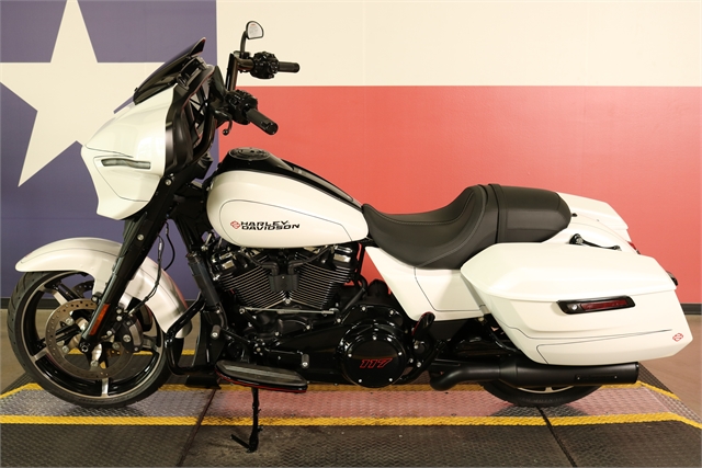 2024 Harley-Davidson Street Glide Base at Texas Harley