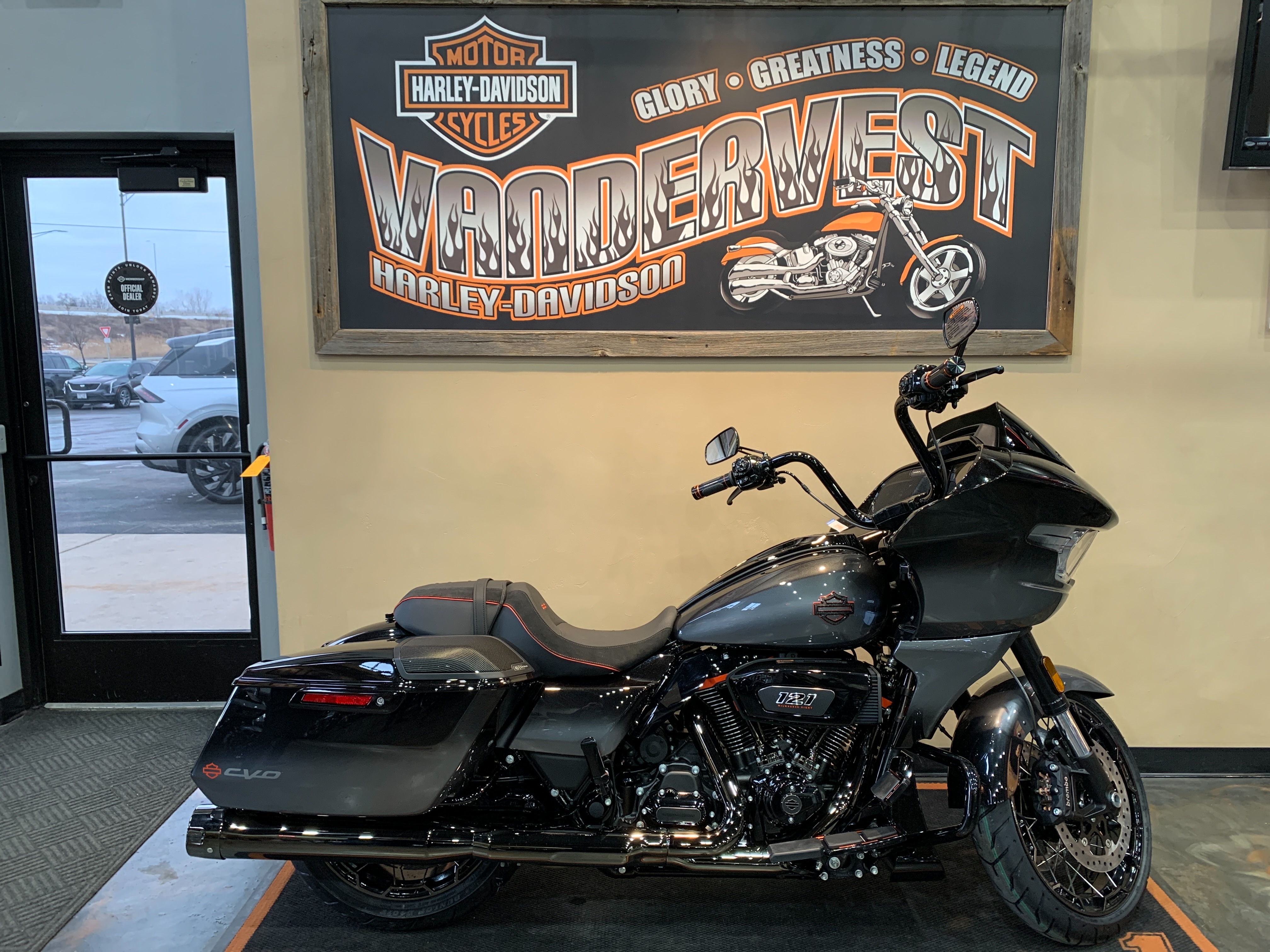 2025 Harley-Davidson Road Glide CVO Road Glide at Vandervest Harley-Davidson, Green Bay, WI 54303