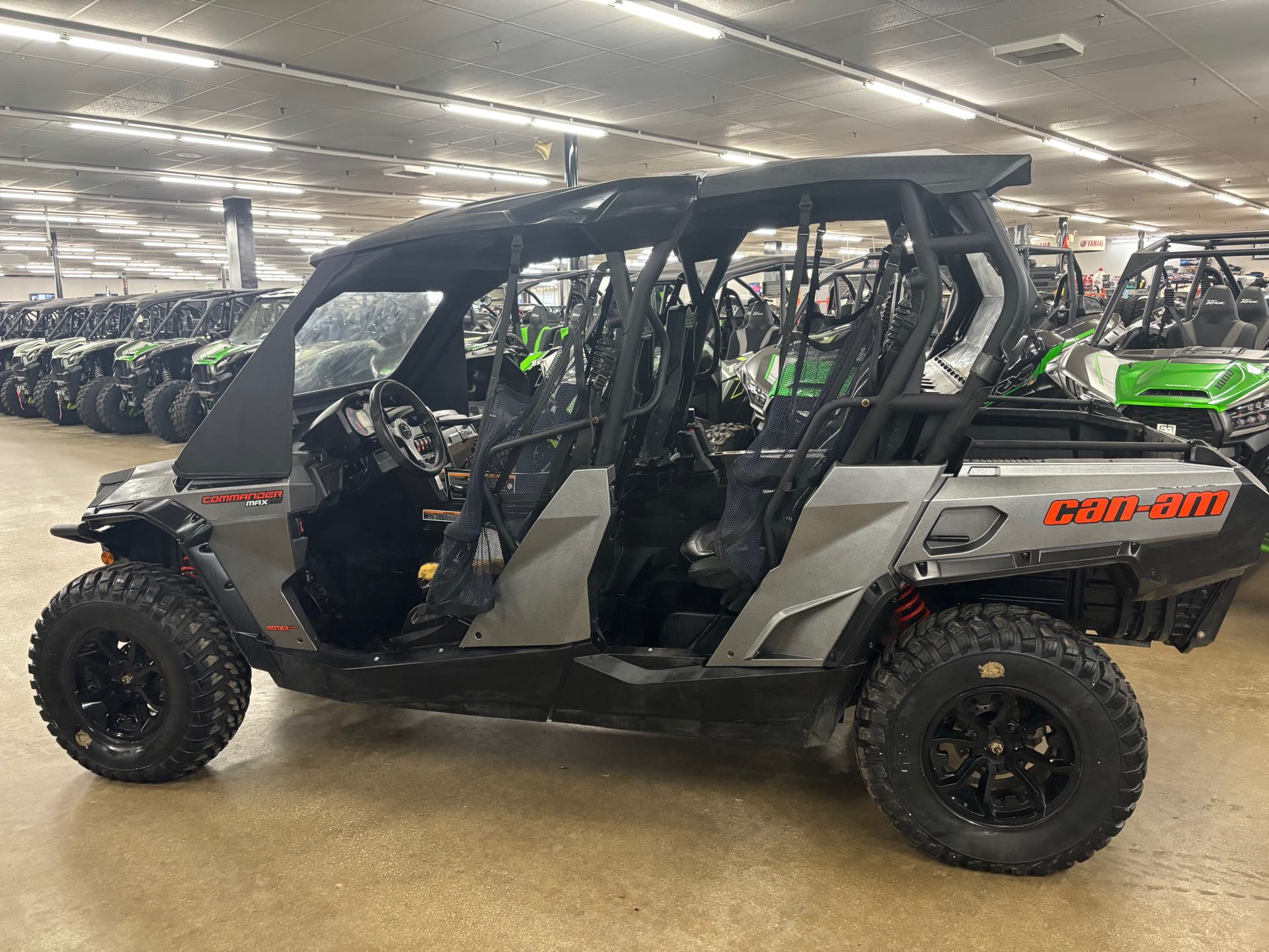 2015 Can-Am Commander MAX 1000 XT at ATVs and More