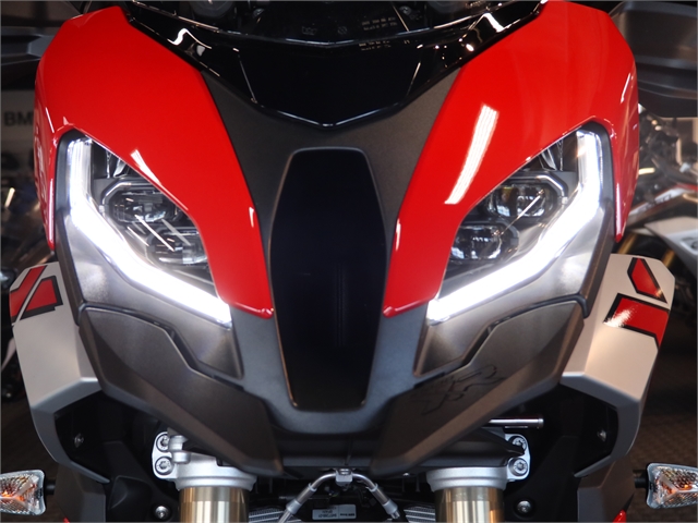 2021 BMW S 1000 XR at Frontline Eurosports