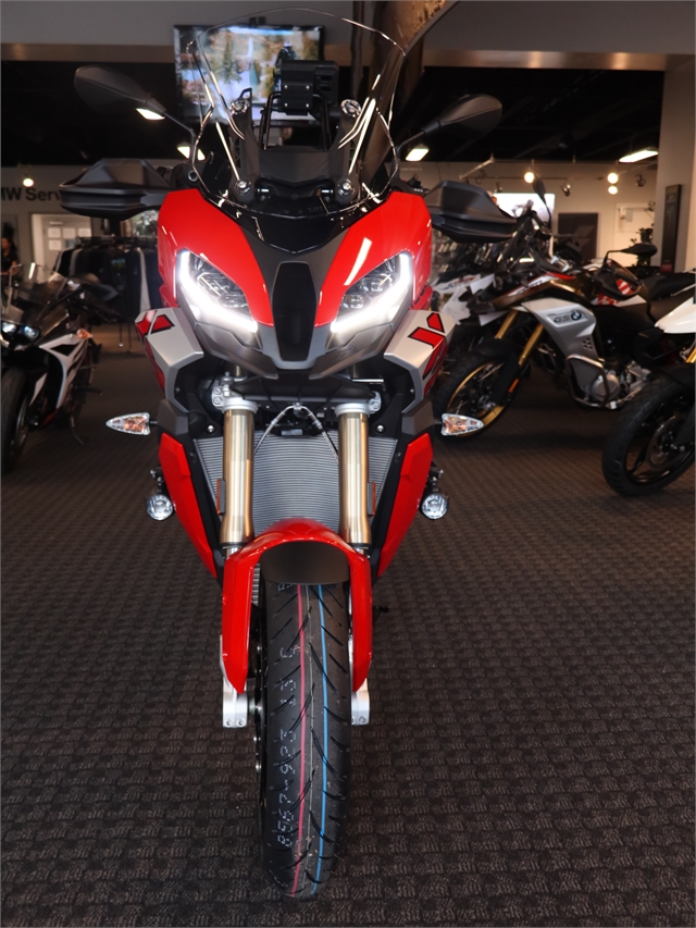 2021 BMW S 1000 XR at Frontline Eurosports