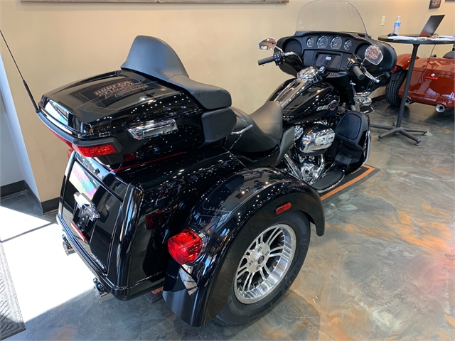 2024 Harley-Davidson Trike Tri Glide Ultra at Vandervest Harley-Davidson, Green Bay, WI 54303