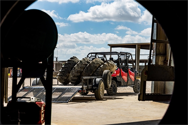 2023 Honda Pioneer 1000-6 Crew Deluxe at McKinney Outdoor Superstore