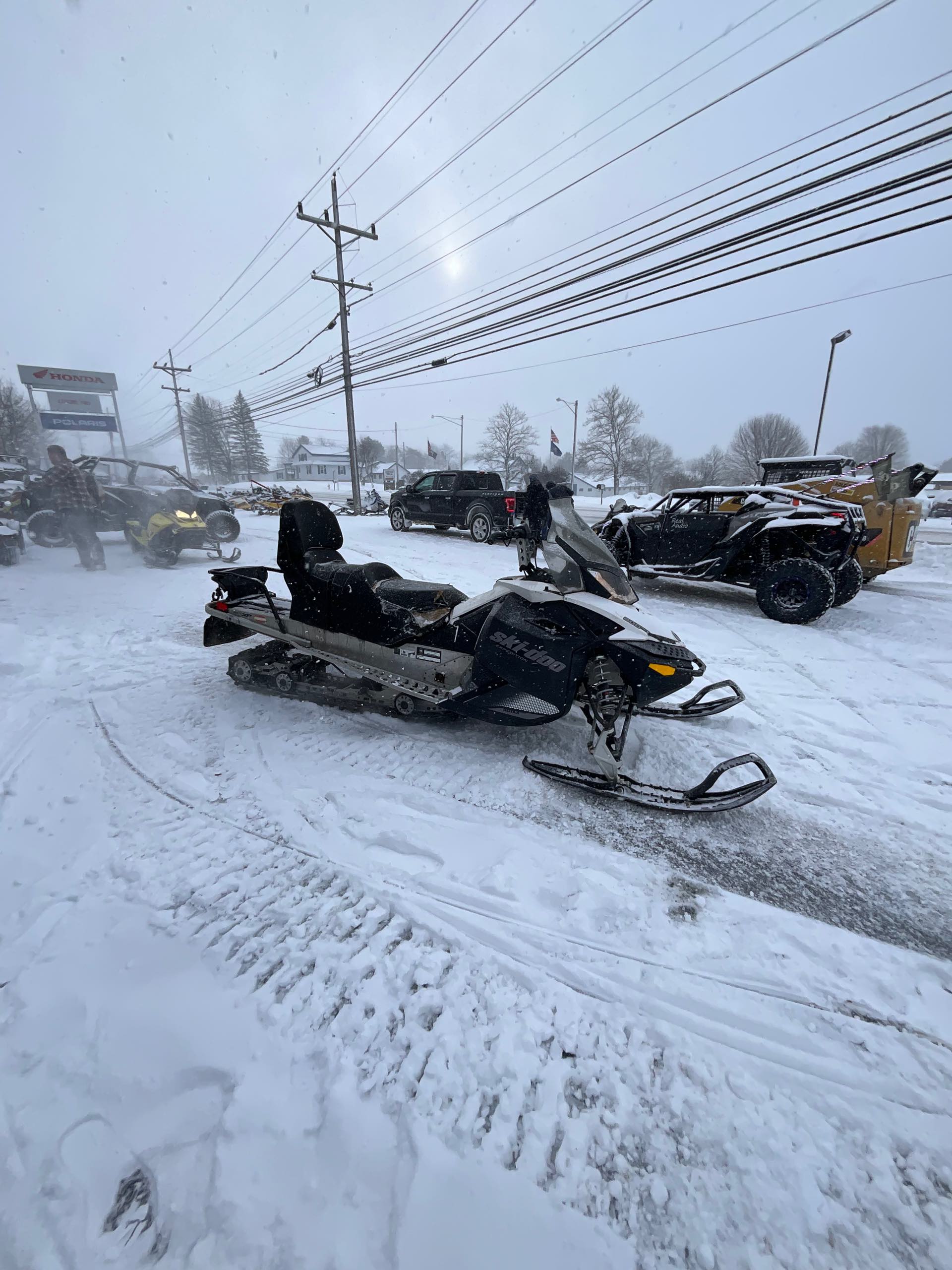 2015 Ski-Doo Expedition LE 900 ACE at Leisure Time Powersports of Corry