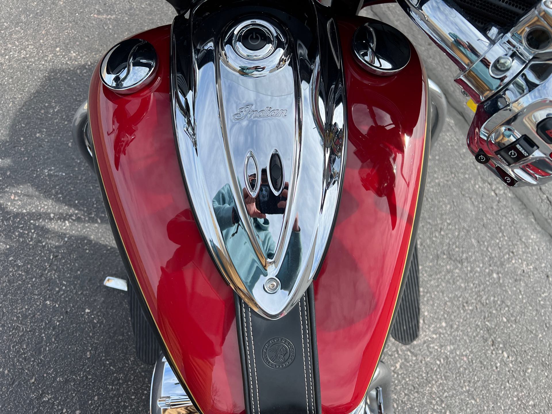 2015 Indian Motorcycle Chieftain Base at Mount Rushmore Motorsports