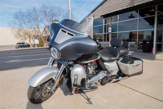 2019 Harley-Davidson Street Glide CVO Street Glide at Man O'War Harley-Davidson®