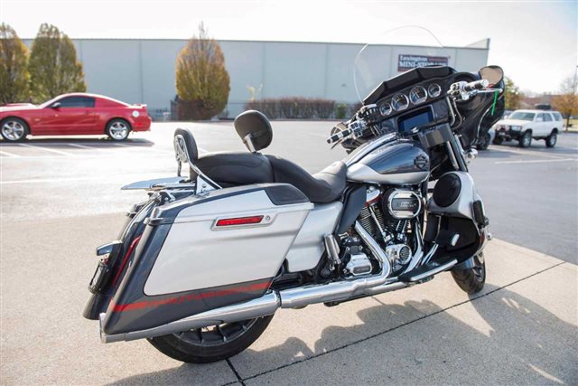 2019 Harley-Davidson Street Glide CVO Street Glide at Man O'War Harley-Davidson®