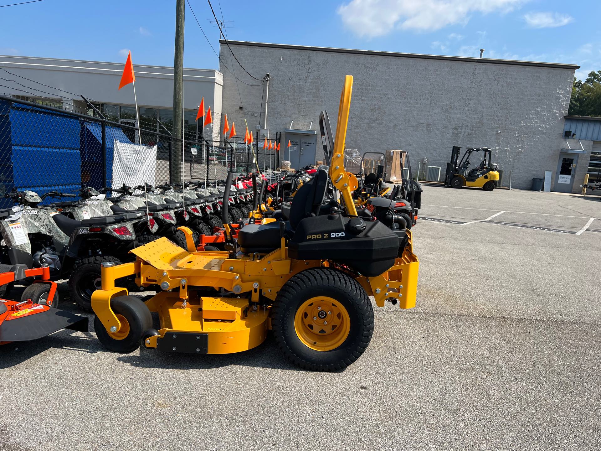 2022 Cub Cadet Commercial Zero Turn Mowers PRO Z 960 L KW at Knoxville Powersports